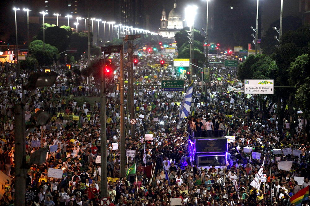 foto delle proteste in Brasile, 2013